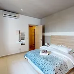 Appartement Urban Family Retreat Modern With Bbq San Ġiljan