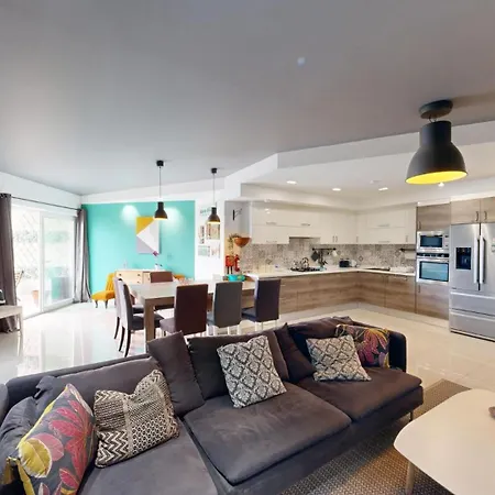 Apartment Urban Family Retreat Modern With Bbq San Ġiljan
