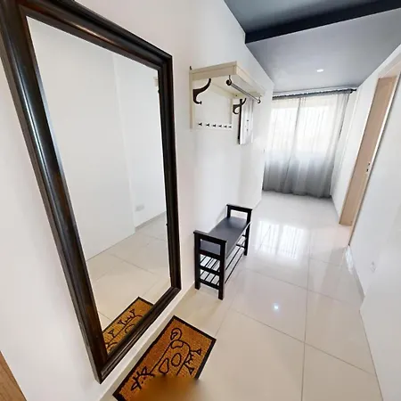 Urban Family Retreat Modern With Bbq *