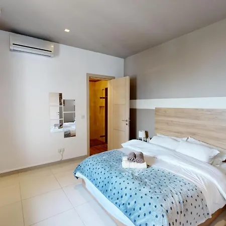 아파트 Urban Family Retreat Modern With Bbq Saint Julian's