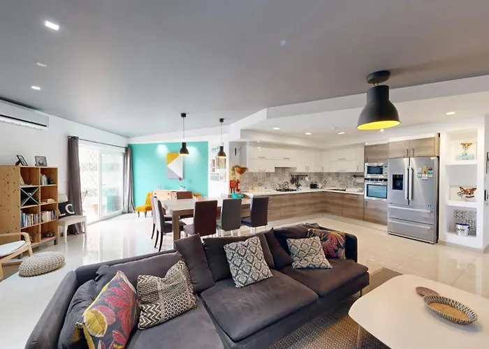 Διαμέρισμα Urban Family Retreat Modern With Bbq Saint Julian's