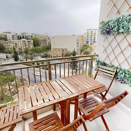 Urban Family Retreat Modern With Bbq Apartament St. Julian's